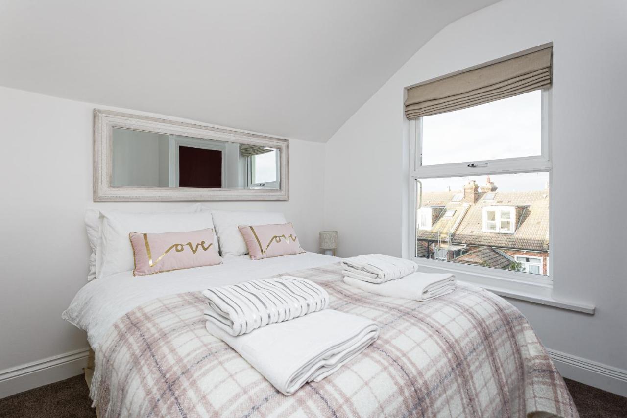 ลักชัวรี กรานาดา อพาร์ตเมนต์ Apartment พอร์ตสมัธ ภายนอก รูปภาพ