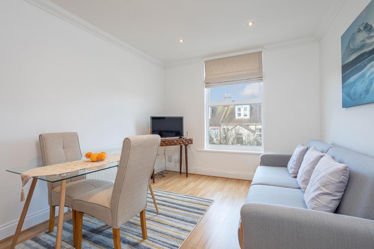 ลักชัวรี กรานาดา อพาร์ตเมนต์ Apartment พอร์ตสมัธ ภายนอก รูปภาพ