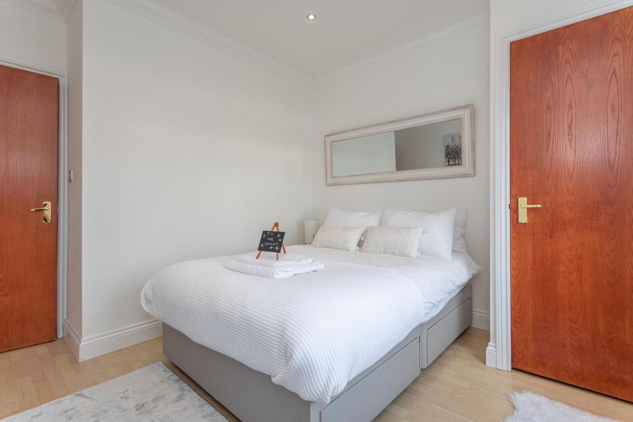 ลักชัวรี กรานาดา อพาร์ตเมนต์ Apartment พอร์ตสมัธ ภายนอก รูปภาพ